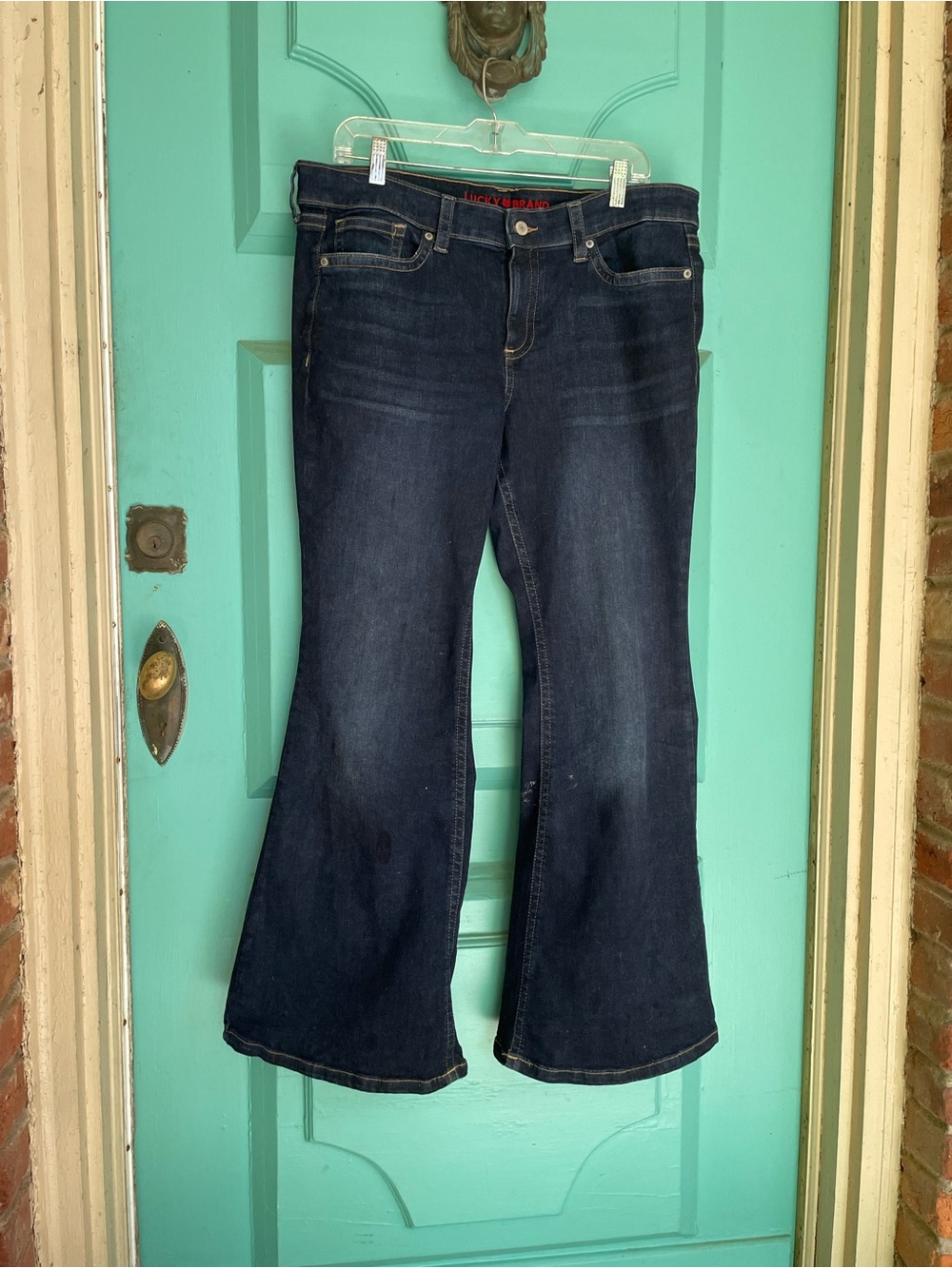 Lucky Brand Flare Jeans in Dark Blue Wash